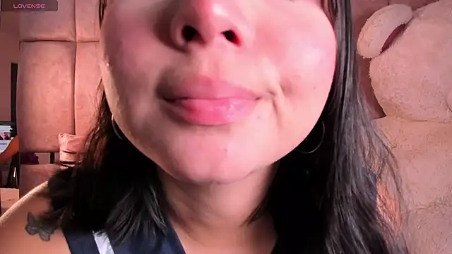 Snapshot of abby_roux chatting on February 2026 03:35:01 AM abby roux online show from February 2026 03:35:01 AM