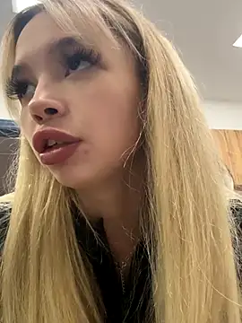 Snapshot of katyevance chatting on November 2025 05:01:02 PM katyevance online show from November 2025 05:01:02 PM