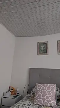 Snapshot of Elowyn chatting on November 2025 05:11:01 PM Elowyn online show from November 2025 05:11:01 PM