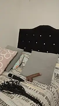 Snapshot of Elowyn chatting on November 2025 02:22:01 AM Elowyn online show from November 2025 02:22:01 AM