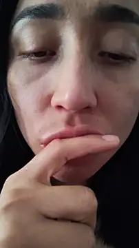 Snapshot of Elowyn chatting on November 2025 05:13:02 PM Elowyn online show from November 2025 05:13:02 PM