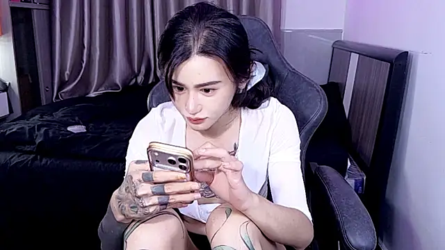 Snapshot of Rainbow-sweet chatting on July 2026 06:21:02 PM Rainbow-sweet online show from July 2026 06:21:02 PM