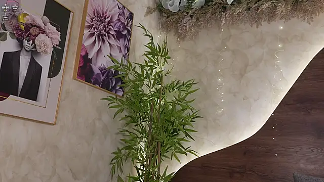 Snapshot of mia_lacy_ chatting on December 2025 07:43:02 PM mia lacy online show from December 2025 07:43:02 PM