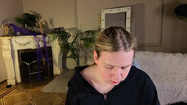 Snapshot of Jes_Solar chatting on October 2025 08:55:02 PM Jes Solar online show from October 2025 08:55:02 PM