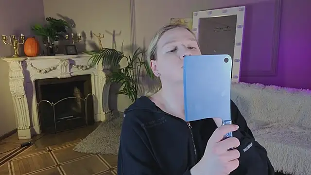 Snapshot of Jes_Solar chatting on November 2025 09:48:01 PM Jes Solar online show from November 2025 09:48:01 PM