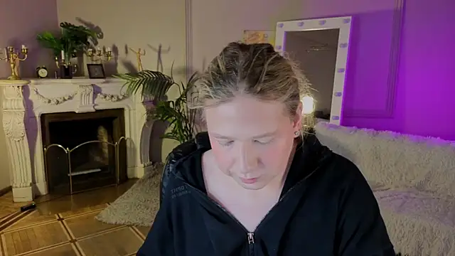 Snapshot of Jes_Solar chatting on November 2025 09:59:02 PM Jes Solar online show from November 2025 09:59:02 PM