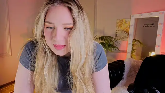 Snapshot of Jes_Solar chatting on November 2025 08:51:01 PM Jes Solar online show from November 2025 08:51:01 PM