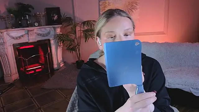 Snapshot of Jes_Solar chatting on November 2025 09:46:02 PM Jes Solar online show from November 2025 09:46:02 PM