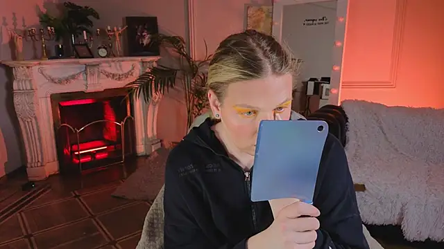 Snapshot of Jes_Solar chatting on November 2025 06:23:02 PM Jes Solar online show from November 2025 06:23:02 PM