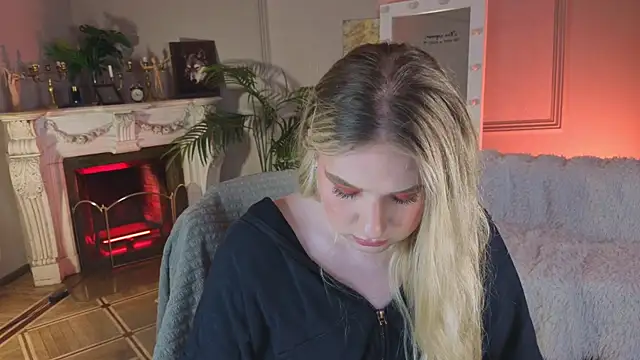 Snapshot of Jes_Solar chatting on December 2025 08:51:01 PM Jes Solar online show from December 2025 08:51:01 PM