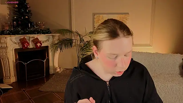 Snapshot of Jes_Solar chatting on December 2025 08:25:01 PM Jes Solar online show from December 2025 08:25:01 PM