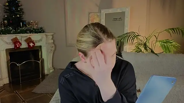 Jes Solar online show from December 2025 10:05:01 PM