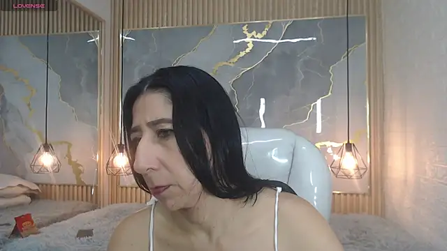 nei girl online show from November 2025 11:29:01 AM