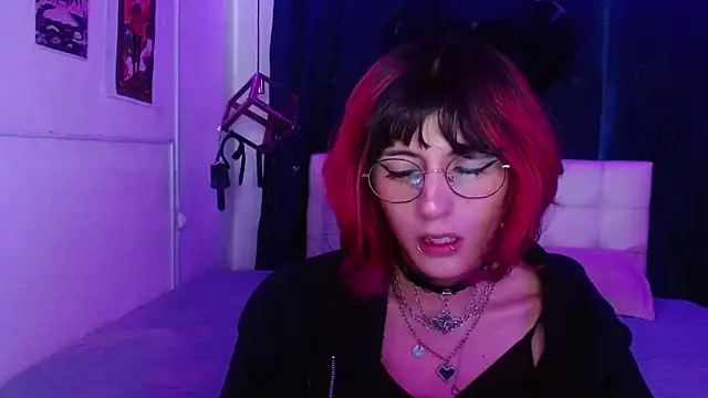 Snapshot of goth_minerva chatting on October 2025 01:51:02 PM goth minerva online show from October 2025 01:51:02 PM