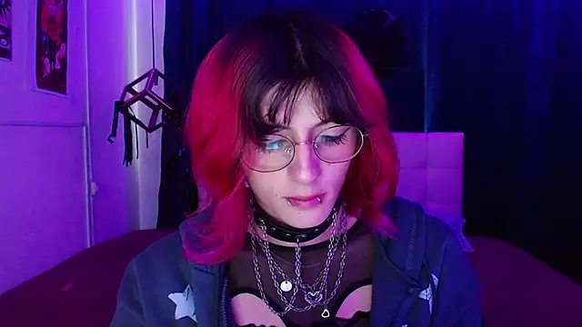 Snapshot of goth_minerva chatting on October 2025 01:24:02 PM goth minerva online show from October 2025 01:24:02 PM