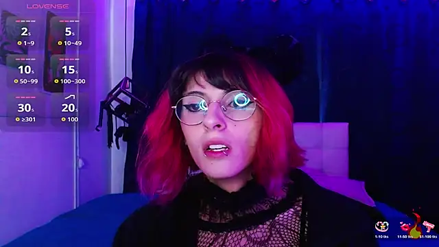 Snapshot of goth_minerva chatting on October 2025 01:12:01 PM goth minerva online show from October 2025 01:12:01 PM