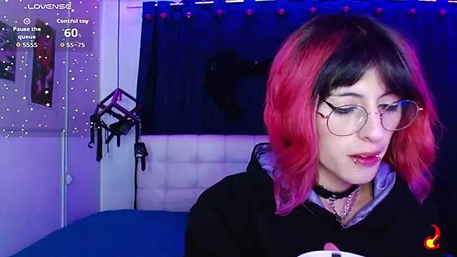 Snapshot of goth_minerva chatting on November 2025 01:23:02 PM goth minerva online show from November 2025 01:23:02 PM