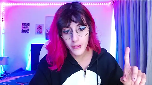 Snapshot of goth_minerva chatting on November 2025 01:23:01 PM goth minerva online show from November 2025 01:23:01 PM