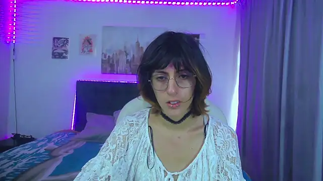 Snapshot of goth_minerva chatting on June 2026 01:24:02 PM goth minerva online show from June 2026 01:24:02 PM