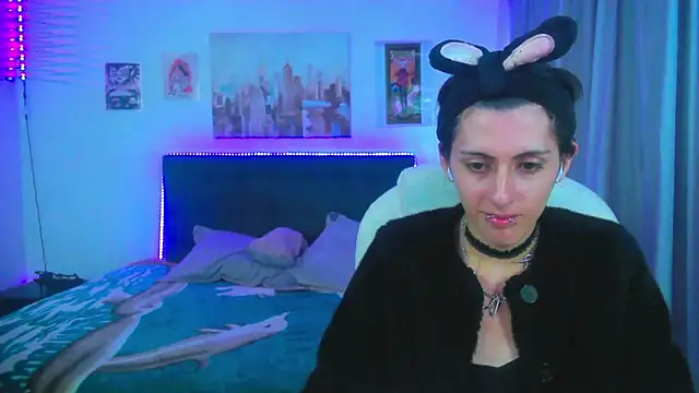 Snapshot of goth_minerva chatting on June 2026 01:35:02 PM goth minerva online show from June 2026 01:35:02 PM