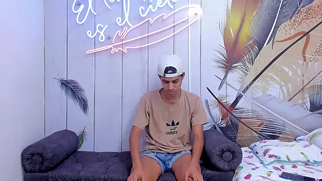 Meneaterss online show from September 2025 08:24:01 PM