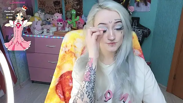 Manuela unicorn online show from April 2026 03:57:02 AM