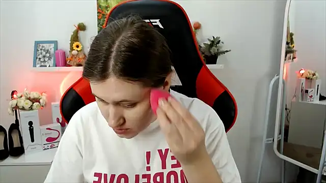 Lucky Lana online show from November 2025 02:43:02 AM