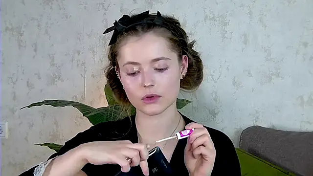 AshleyD  online show from November 2025 10:37:02 AM