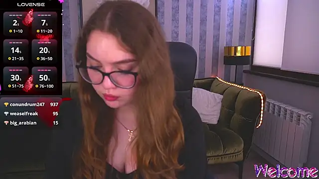 LuxSopphia online show from March 2025 12:04:02 PM