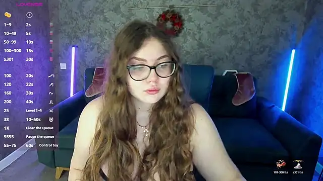 LuxSopphia online show from January 2026 08:01:01 PM