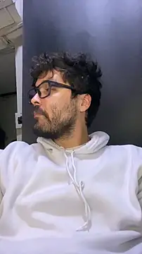 Freakydrag online show from November 2025 08:24:01 AM