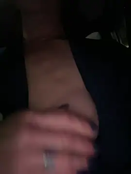 Snapshot of Lilbeezie81 chatting on February 2026 03:27:02 AM Lilbeezie81 online show from February 2026 03:27:02 AM