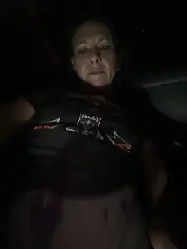 Snapshot of Lilbeezie81 chatting on March 2026 02:47:01 AM Lilbeezie81 online show from March 2026 02:47:01 AM