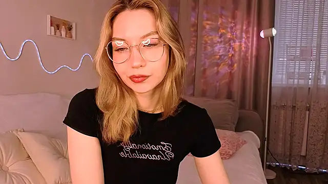 Snapshot of Lilo_Sims chatting on October 2025 02:20:01 AM Lilo Sims online show from October 2025 02:20:01 AM