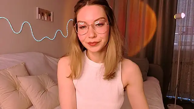 Snapshot of Lilo_Sims chatting on October 2025 01:47:01 AM Lilo Sims online show from October 2025 01:47:01 AM