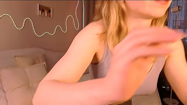 Snapshot of Lilo_Sims chatting on October 2025 04:00:02 AM Lilo Sims online show from October 2025 04:00:02 AM