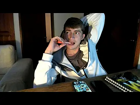 laurent 01 online show from September 2025 08:53:01 PM