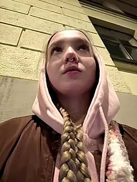 bambi lu online show from October 2025 05:46:02 PM