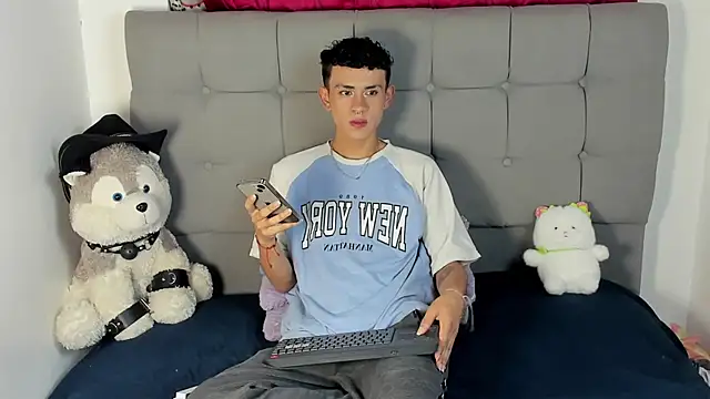 jeims hotboy online show from June 2026 04:44:02 AM
