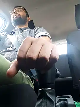 Snapshot of UAjit chatting on October 2025 08:44:01 AM UAjit online show from October 2025 08:44:01 AM