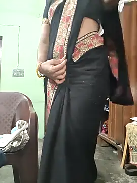 Snapshot of Eshwari_Chopra chatting on November 2025 05:08:02 AM Eshwari Chopra online show from November 2025 05:08:02 AM