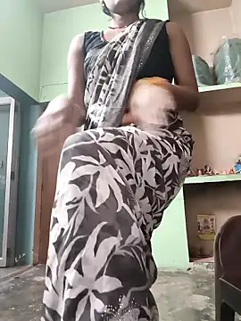 Snapshot of Eshwari_Chopra chatting on November 2025 04:55:01 AM Eshwari Chopra online show from November 2025 04:55:01 AM