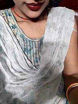 Snapshot of Eshwari_Chopra chatting on November 2025 10:03:02 AM Eshwari Chopra online show from November 2025 10:03:02 AM