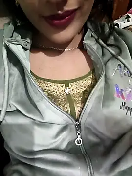 Snapshot of Eshwari_Chopra chatting on December 2025 04:48:02 PM Eshwari Chopra online show from December 2025 04:48:02 PM