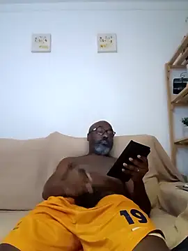 Snapshot of Bigmaumau54 chatting on September 2025 03:08:02 AM Bigmaumau54 online show from September 2025 03:08:02 AM