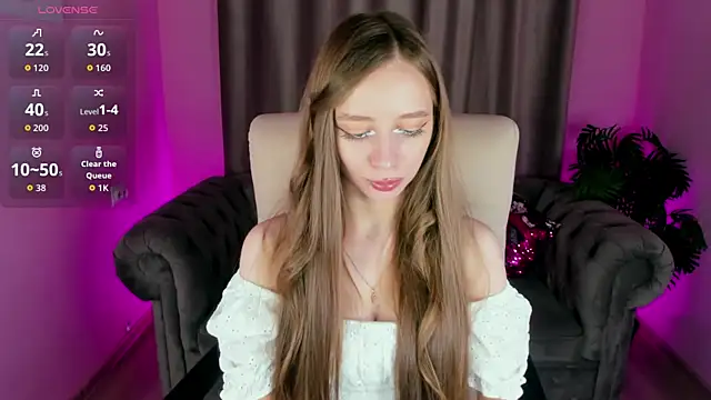 Amy Waynee online show from November 2025 05:12:01 PM