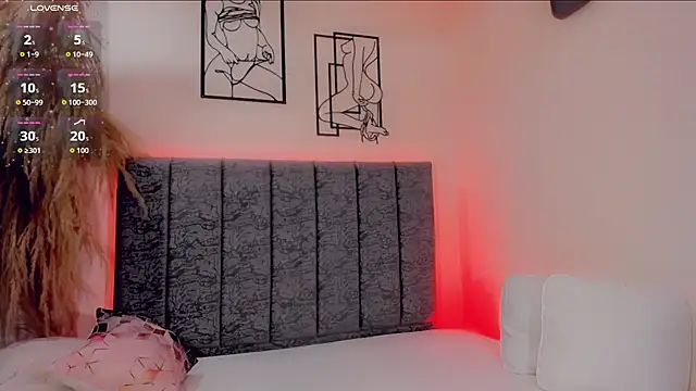 Snapshot of blonder_roux chatting on October 2025 10:59:02 AM blonder roux online show from October 2025 10:59:02 AM