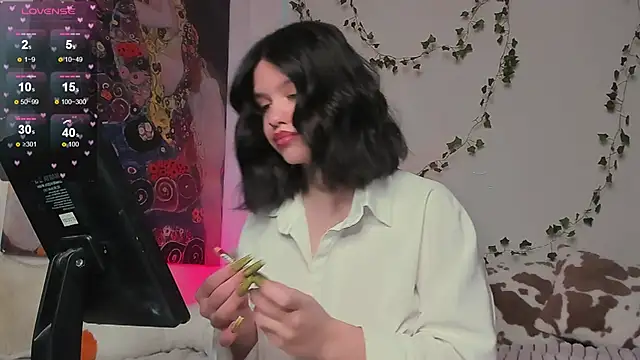 Snapshot of secret_princess chatting on March 2025 05:54:01 AM secret princess online show from March 2025 05:54:01 AM