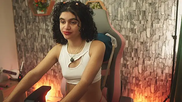 Snapshot of bonniie_98_ chatting on May 2026 08:26:02 PM bonniie 98 online show from May 2026 08:26:02 PM