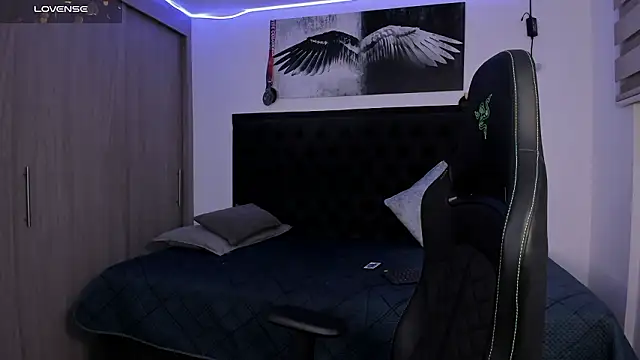 santi aesthetic online show from February 2026 12:51:02 AM